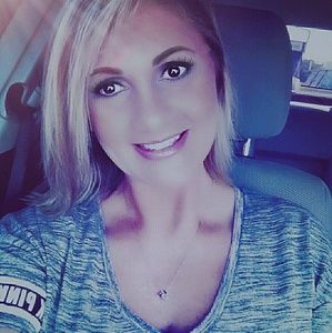 Meet your Posher, Toni